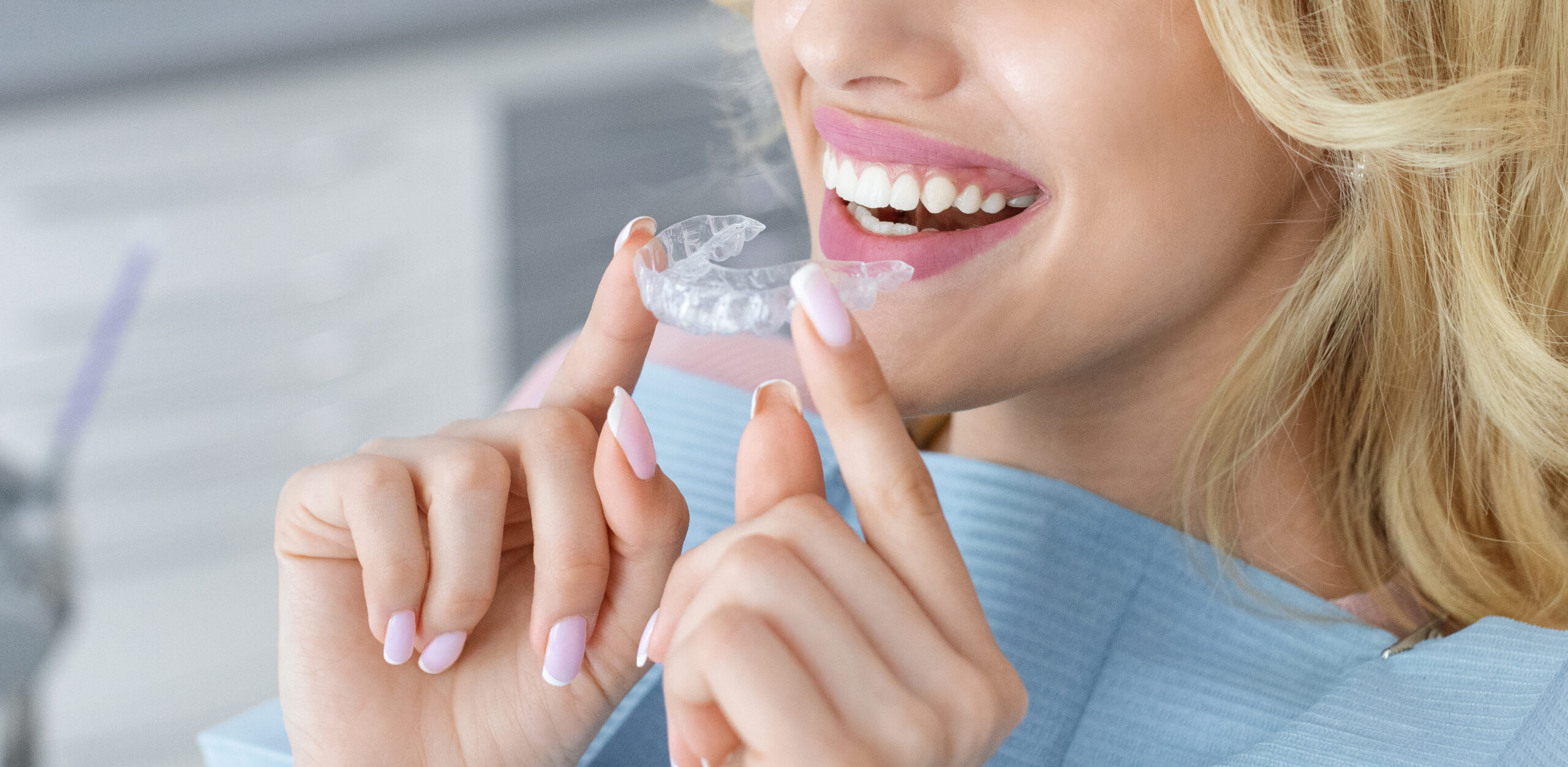 <strong></noscript>5 Tips for Keeping Your Teeth Clean During Clear Aligner Treatment</strong>
